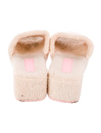 Chanel 2022 Interlocking CC Logo Espadrilles