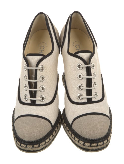 Chanel 2016 Interlocking CC Logo Pumps