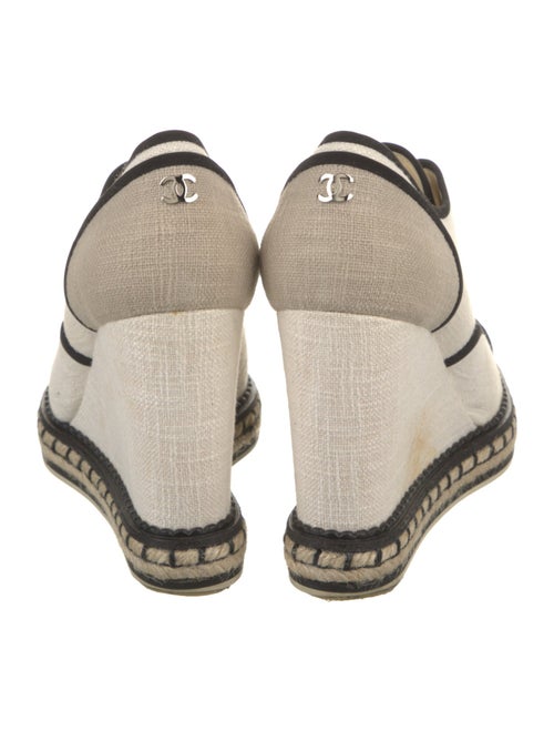 Chanel 2016 Interlocking CC Logo Pumps