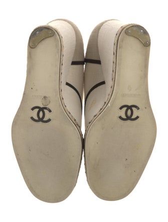Chanel 2016 Interlocking CC Logo Pumps