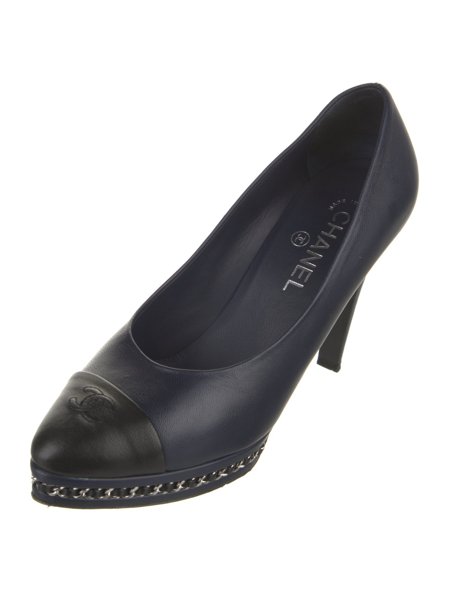 Chanel Interlocking CC Logo Leather Pumps