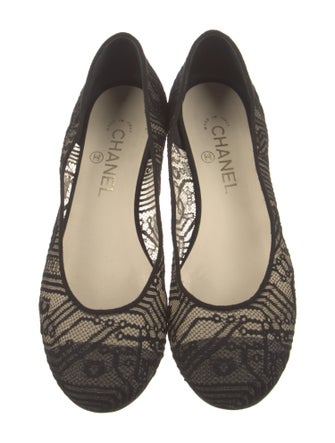 Chanel Interlocking CC Logo Lace Ballet Flats