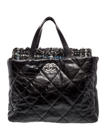 Chanel Shoulder Bags Shiny Portobello Tweed Tote Bag