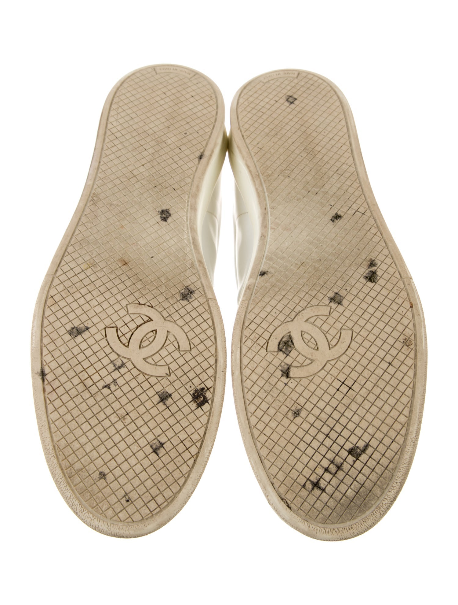 Chanel Interlocking CC Logo Leather Sneakers