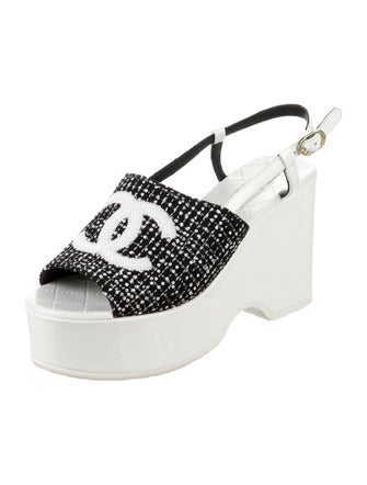Chanel 2024 Interlocking CC Logo Slingback Sandals