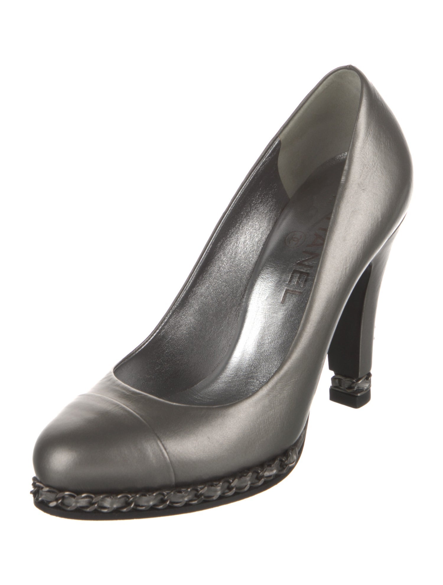 Chanel Interlocking CC Logo Leather Pumps