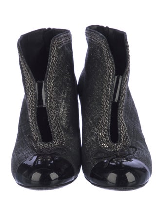 Chanel Interlocking CC Logo Chain-Link Accents Boots