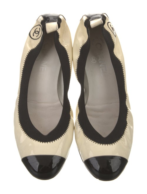 Chanel Interlocking CC Logo Leather Flats