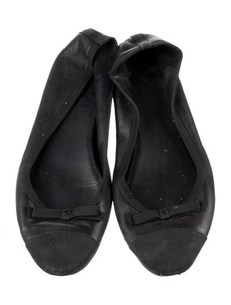 Chanel Interlocking CC Logo Leather Ballet Flats