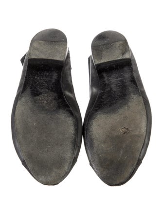 Chanel Interlocking CC Logo Leather Ballet Flats