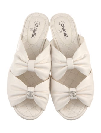 Chanel 2020 Interlocking CC Logo Slides