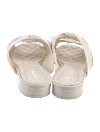 Chanel 2020 Interlocking CC Logo Slides