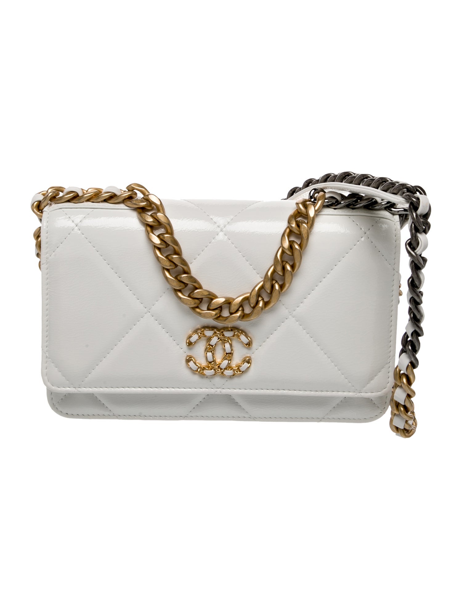 Chanel 19 Wallet On Chain