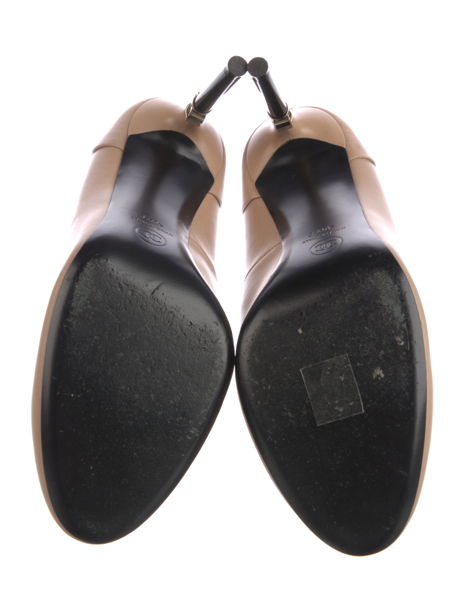 Chanel 2018 Interlocking CC Logo Pumps