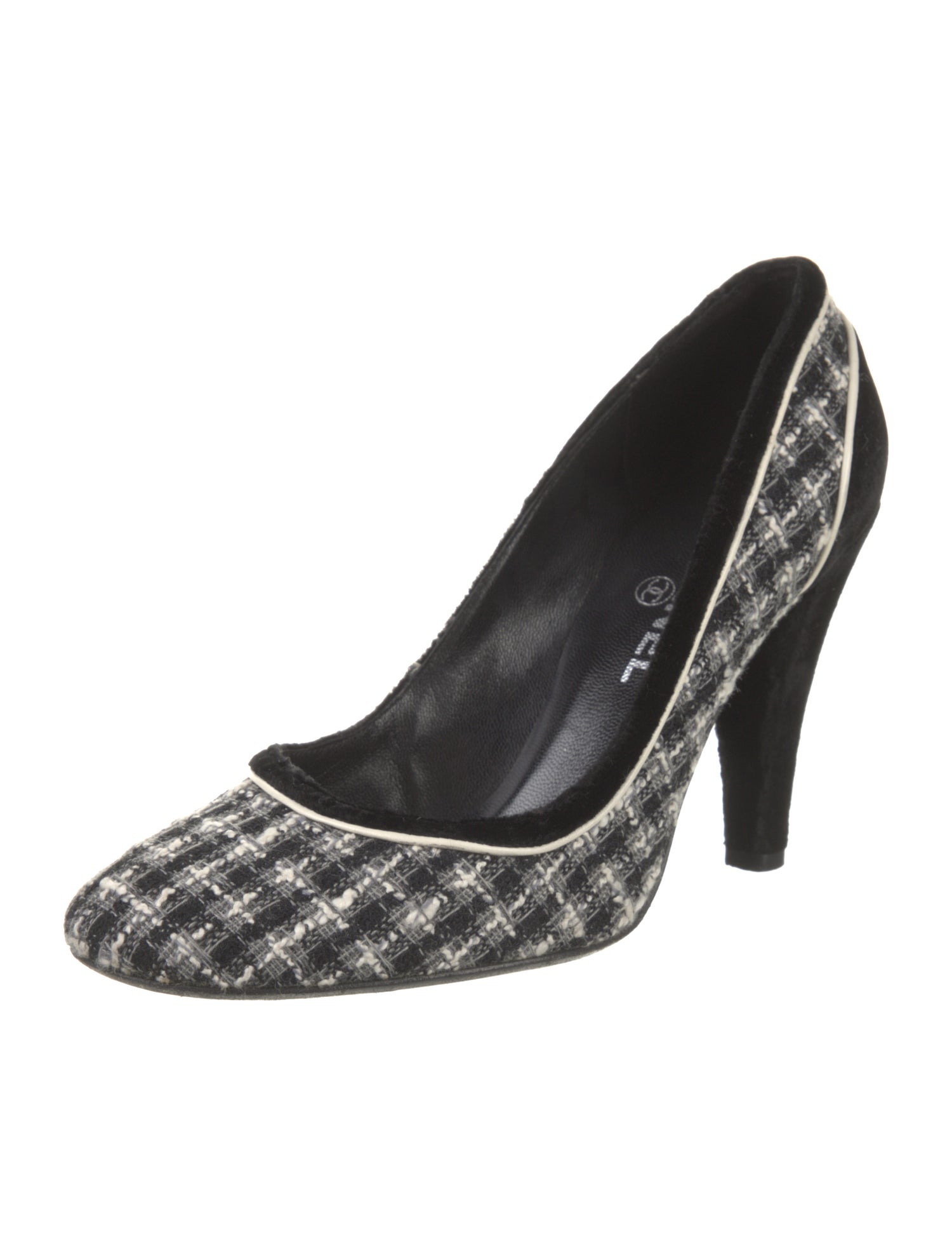 Chanel Interlocking CC Logo Tweed Pumps