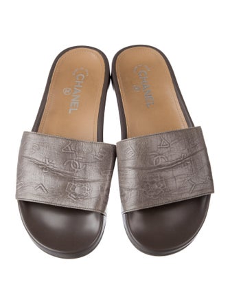 Chanel Interlocking CC Logo Leather Slides