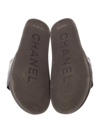Chanel Interlocking CC Logo Leather Slides