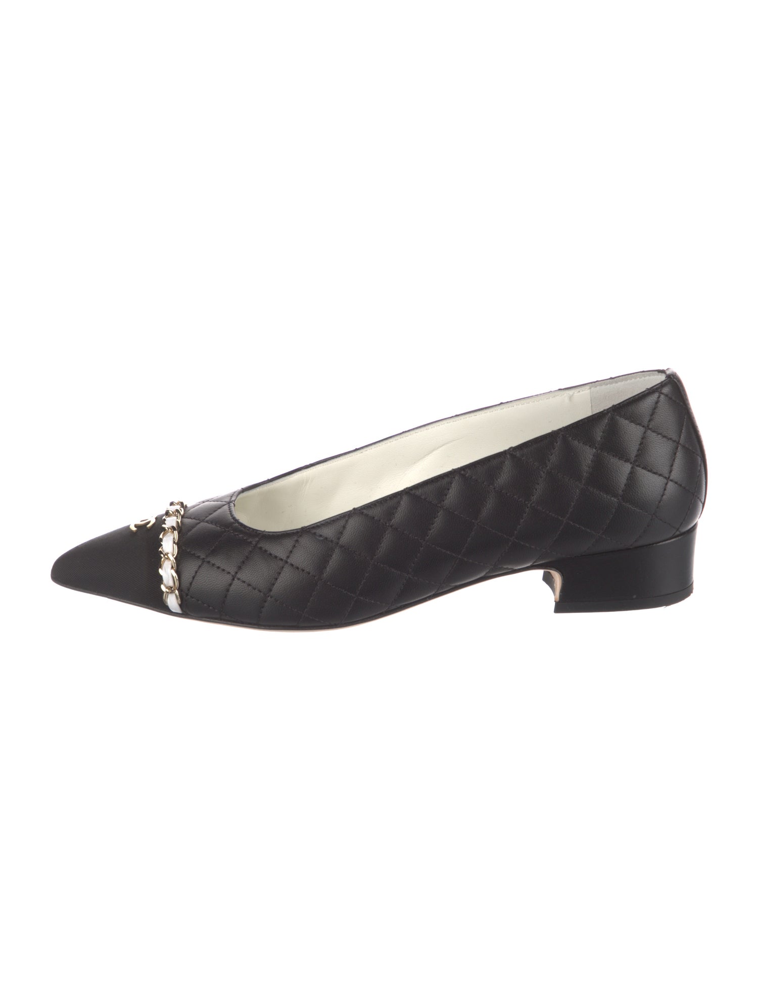 Chanel 2023 Interlocking CC Logo Pumps