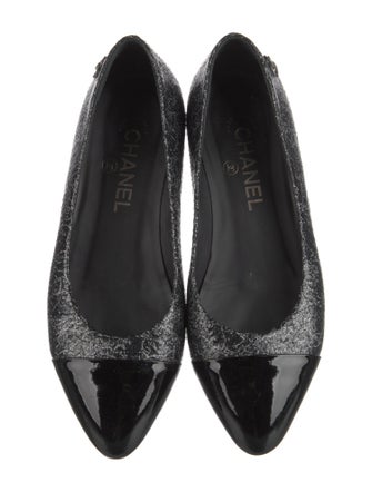 Chanel Interlocking CC Logo Leather Ballet Flats