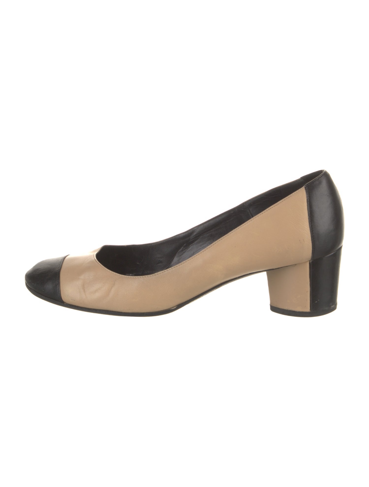 Chanel Interlocking CC Logo Leather Pumps