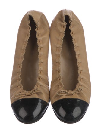 Chanel Interlocking CC Logo Leather Ballet Flats