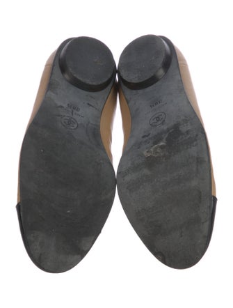 Chanel Interlocking CC Logo Leather Ballet Flats