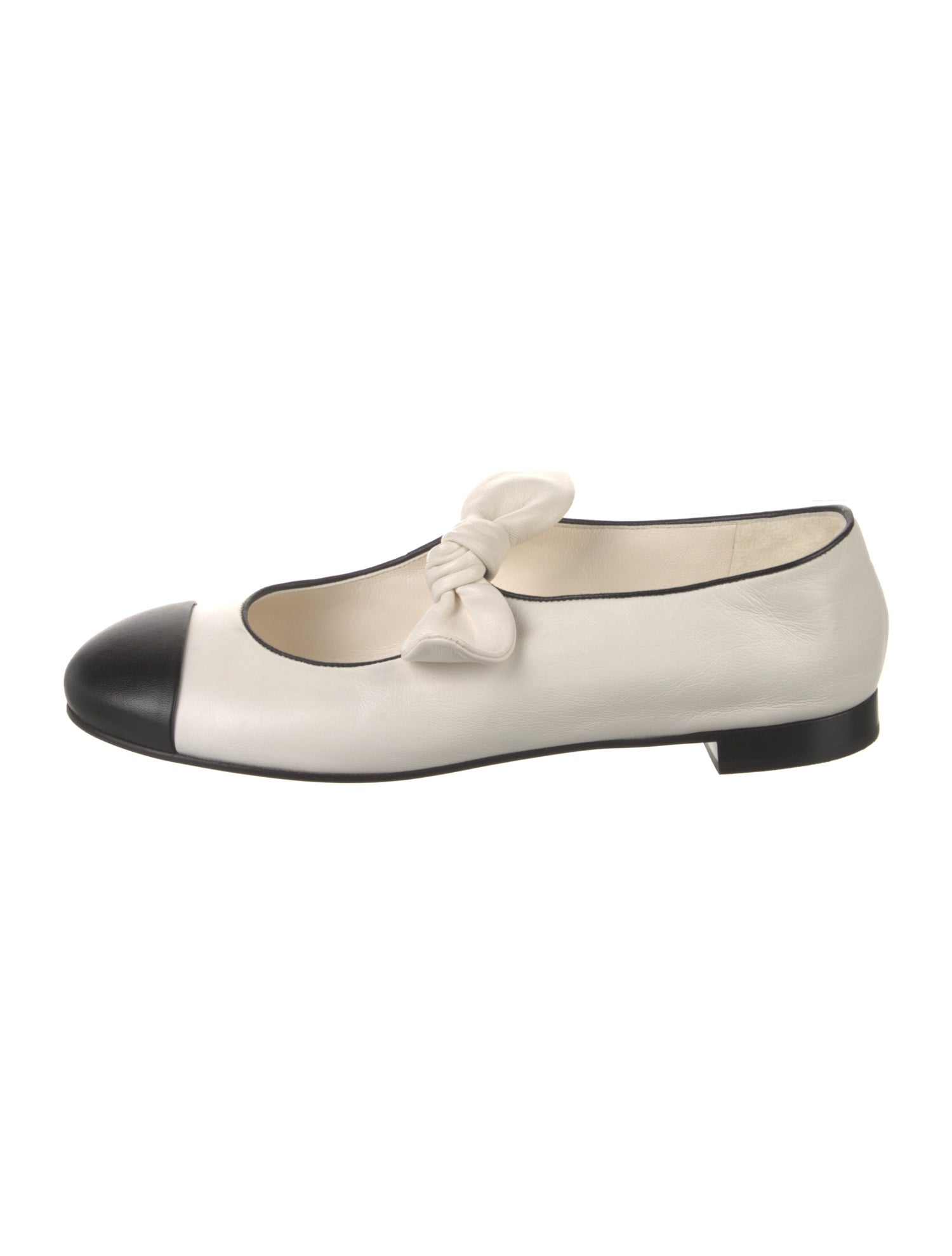 Chanel 2025 Interlocking CC Logo Flats