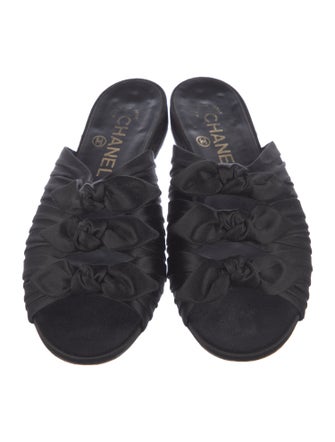 Chanel 2018 Interlocking CC Logo Slides