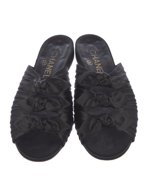 Chanel 2018 Interlocking CC Logo Slides