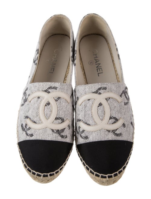 Chanel 2022 Interlocking CC Logo Espadrilles