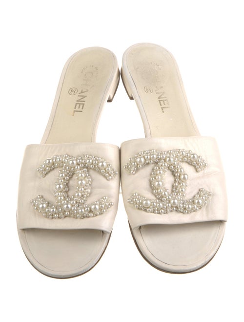 Chanel Interlocking CC Logo Leather Slides