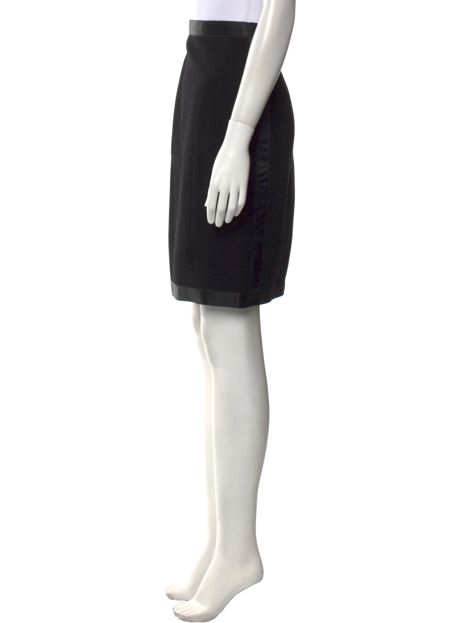 Chanel Vintage Knee-Length Skirt