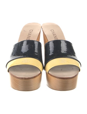 Chanel Interlocking CC Logo Patent Leather Slides