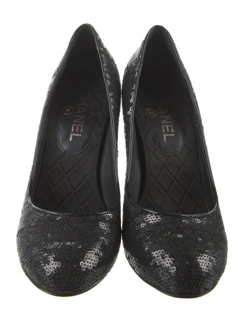 Chanel Interlocking CC Logo Sequins Pumps