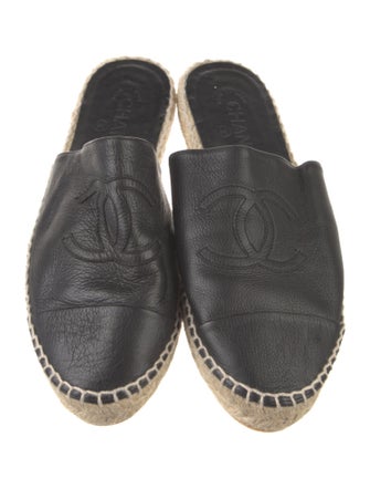 Chanel 2020 Interlocking CC Logo Espadrilles