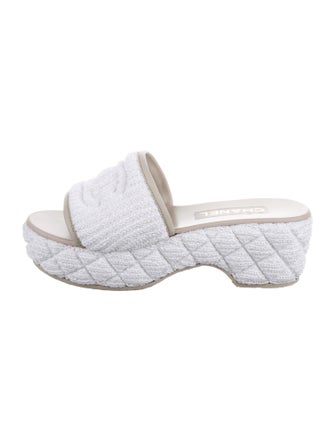 Chanel 2025 Interlocking CC Logo Espadrilles