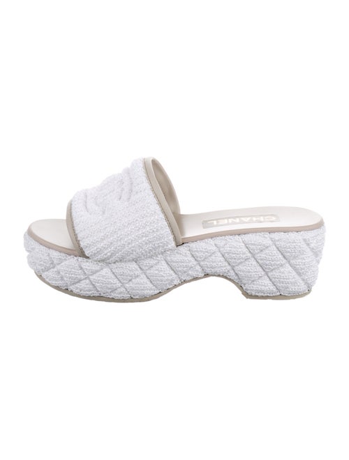 Chanel 2025 Interlocking CC Logo Espadrilles