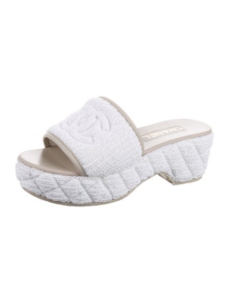 Chanel 2025 Interlocking CC Logo Espadrilles