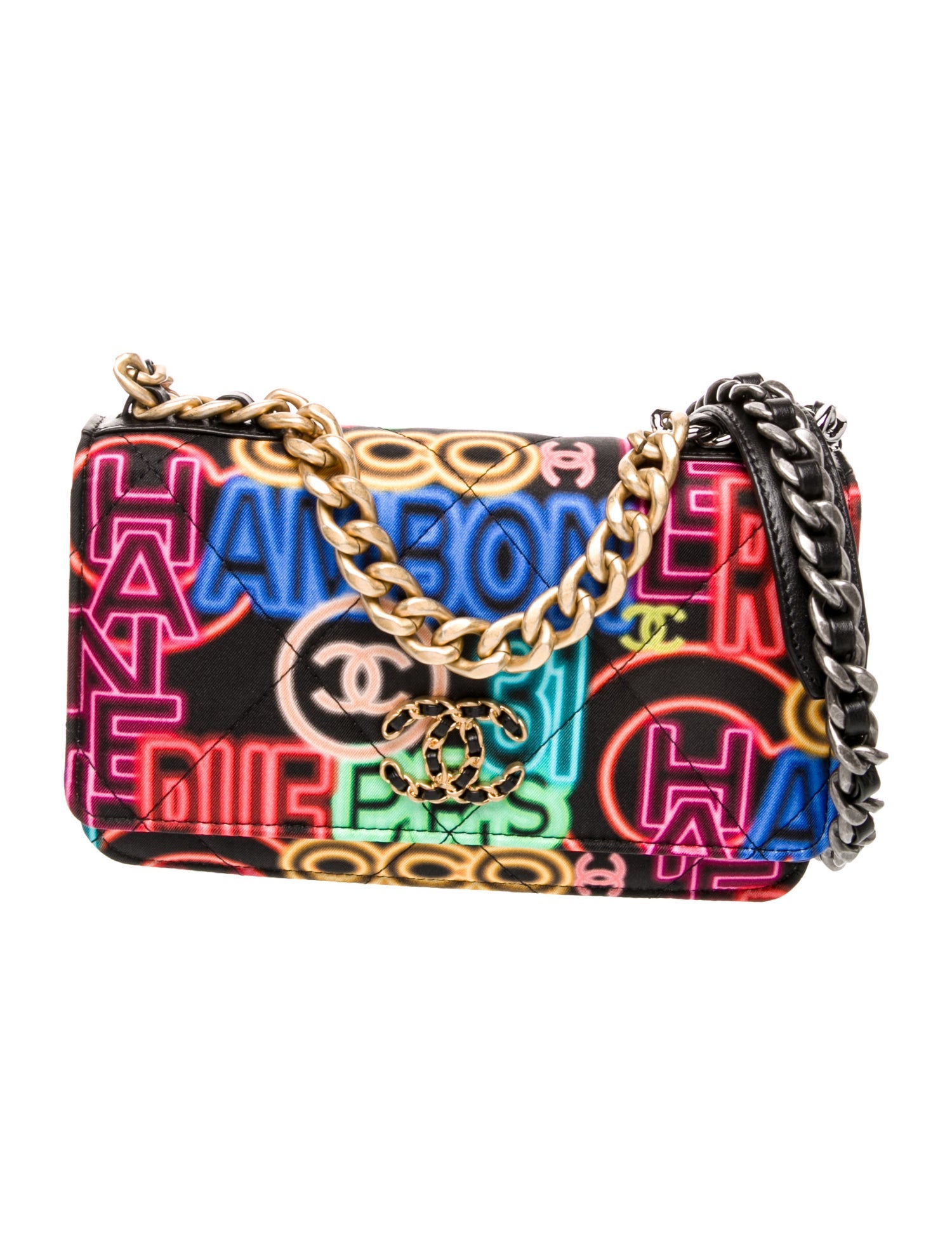 Chanel Graffiti 19 Wallet On Chain