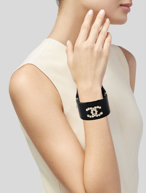 Chanel Faux Pearl & Resin Bangle Bracelet