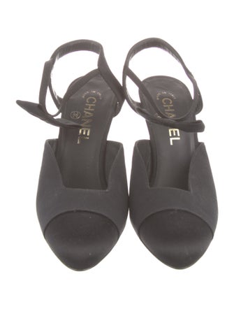 Chanel 2020 Interlocking CC Logo Slingback Pumps