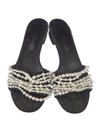 Chanel 2017 Interlocking CC Logo Slides