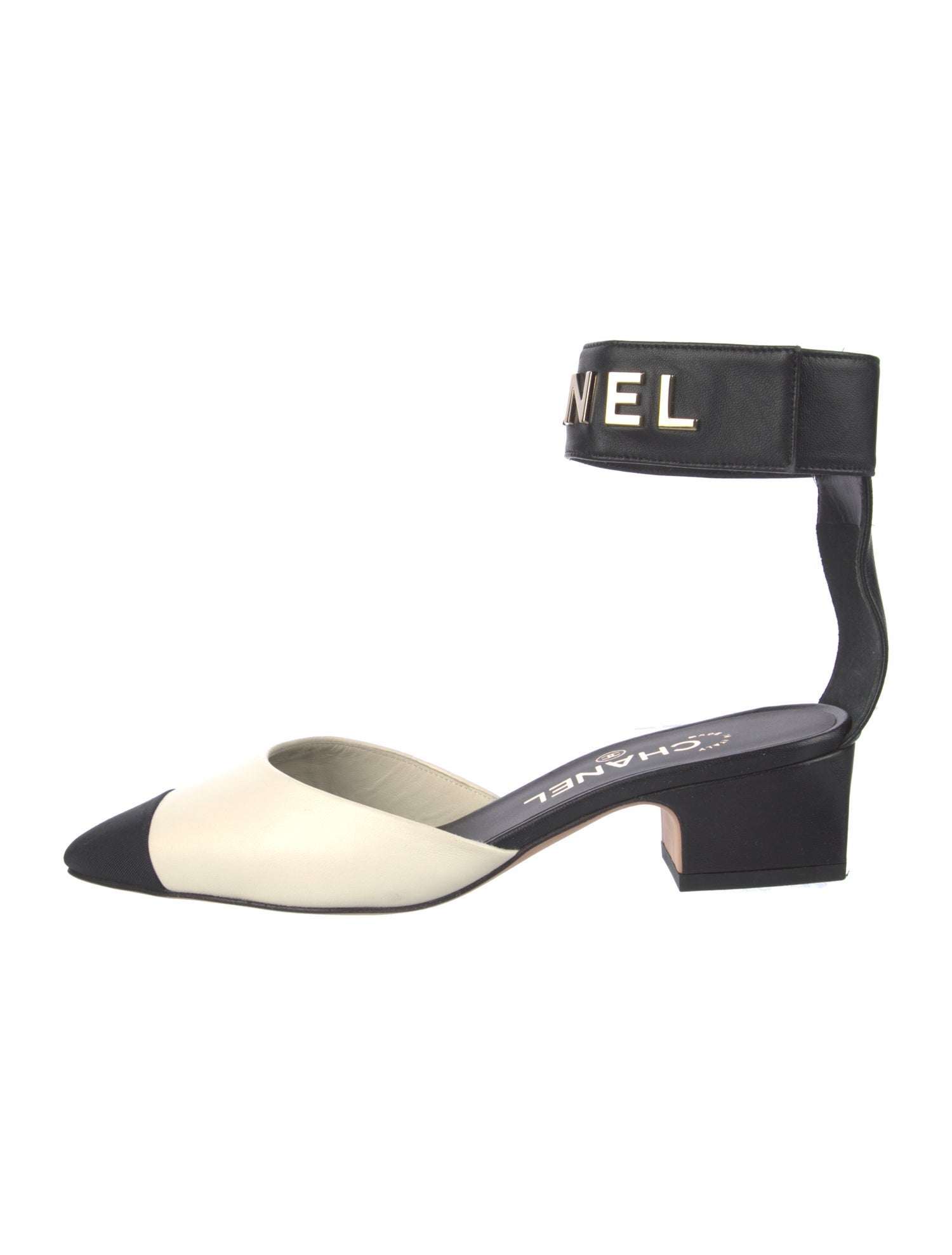 Chanel Interlocking CC Logo Leather D'Orsay Pumps