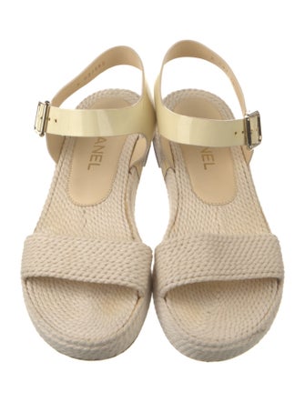 Chanel 2018 Interlocking CC Logo Espadrilles