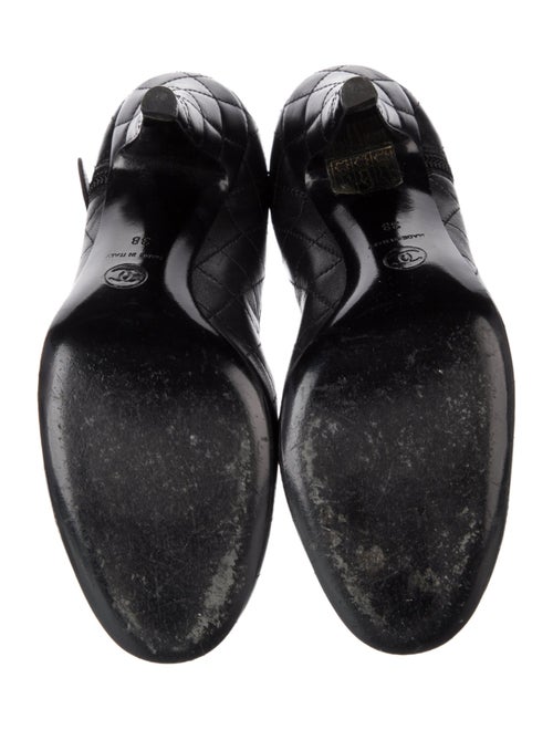 Chanel Interlocking CC Logo Lambskin Pumps