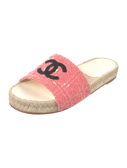 Chanel 2020 Interlocking CC Logo Espadrilles