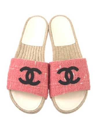 Chanel 2020 Interlocking CC Logo Espadrilles