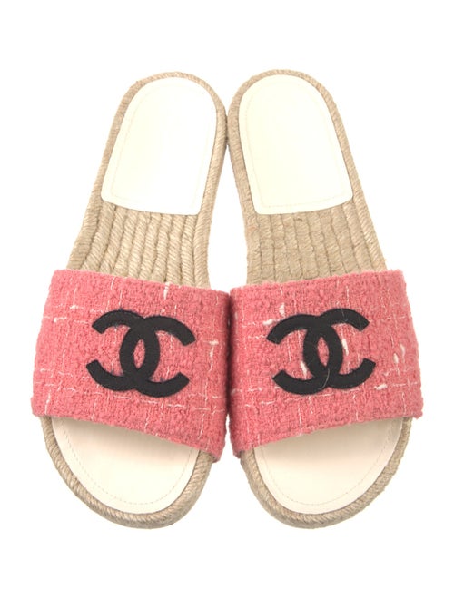 Chanel 2020 Interlocking CC Logo Espadrilles