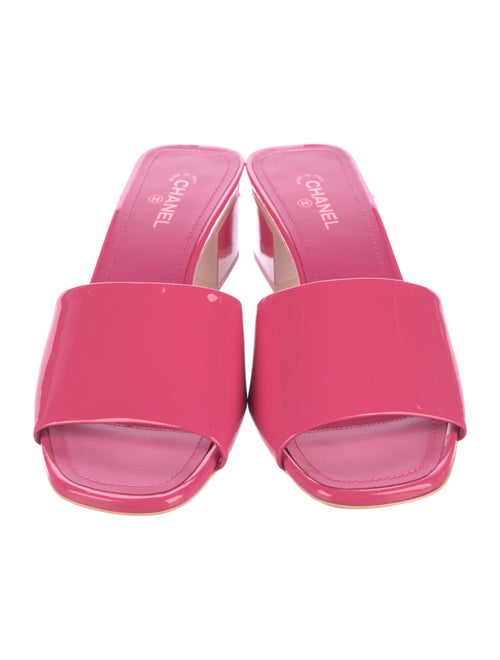 Chanel Interlocking CC Logo Patent Leather Slides