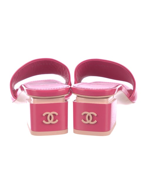 Chanel Interlocking CC Logo Patent Leather Slides